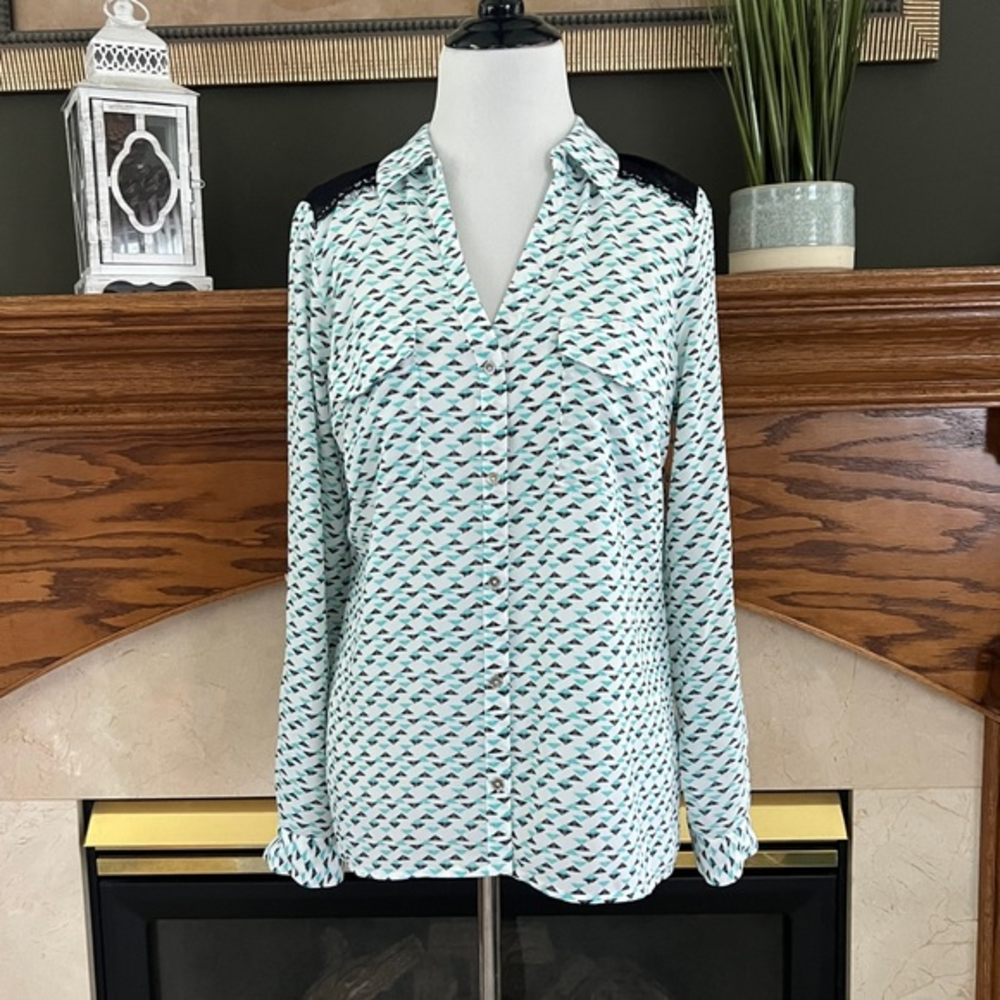 Candie's Patterned Print Lace Roll Cuff Button Down Blouse Sz. M NWT‎